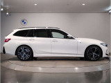 ご納車後も全国約200拠店のBMW正規ディーラーサービス工場にて保証対応いたします。お近くのBMW正規ディーラーをご案内の上、アフターメンテナンスをお受け頂けますので、安心してお乗りいただけます!!