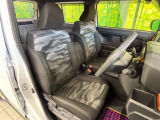 運転席シート廻りは使用感も少なく、良好な状態となっています。丁寧に使われていたことがよくわかりますね。