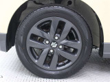 純正アルミホイールは精度が高く、走行の安定性が優れています。タイヤサイズ155/65R14