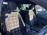 内装クリーニングも施しております。内装の綺麗なお車は気持ちが良くオススメさせていただく1つのポイントになっております。