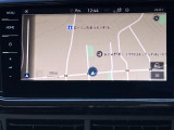 スマートフォン用アプリ[Apple CarPlay][Android Auto]対応の純正ナビ Discover Pro を装備、ラジオのほか、USB、Bluetoothハンズフリー通話にも対応。