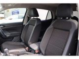 (運転席助手席)安全装備をオプションで追加するのは日本的発想。フォルクスワーゲン車はサイドエアバッグを全車標準で装備しております。