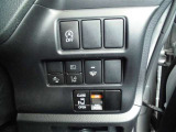 各種スイッチ。冬に便利な寒冷地仕様付き。片側電動スライドドア付き。