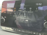 Bluetooth、USB接続、HDMI接続、AppleCarPlay・Android Auto連携機能、Amazon Alexa搭載、AM/FMラジオ、iPod対応