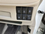 各種装備ございますので是非一度ご来店いただいて現車のご確認お願いいたします。
