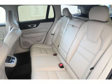 詳細お問い合わせは、VOLVO CAR 姫路まで。079-292-5481