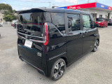 両側オートスライドドア装備!運転席やドアのスイッチ、リモコンキーでも開閉操作できるので便利ですよ!