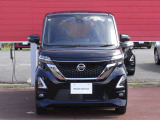 LEDヘッドランプ&LEDフォグランプ搭載!明るくクリアな視界を確保して、安全運転を支援します(*^^*) さらに、4WDなので冬道も安全ですね(*'ω'*) ボディカラーは人気のブラックパールです!