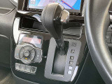 ■変速ショックの無いCVT(無段変速車)インパネシフトで、スムーズなシフト操作とサイドウォークスルーも可能です!