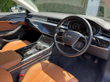 Audiのインテリアはエクステリア同様、優れたデザイン性とクオリティ、そして機能性を兼ね備えております。