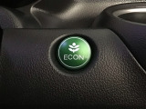 ★ECONスイッチ★ エコドライブを加速しよう!スイッチをONにすると、運転の仕方によるロスを抑え込み燃費をよくするようクルマが頑張ります(*^ー^*)燃費向上にチャレンジ♪