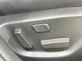 【パワーシート】スイッチ一つで簡単にシートの微調整が可能!電動だから力もいりません!快適なシートポジションにセットして、快適なドライブをお楽しみください。