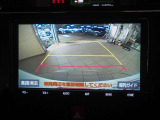 バックガイドモニターで、後方を確認しながら安心して駐車することができます。運転初心者も熟練者も必須の機能ですよ!