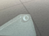 【スマートブレーキサポート】走行中に前方の車両等を認識し、衝突しそうな時は警報とブレーキで衝突回避と被害軽減をアシスト。より安全にドライブをお楽しみいただけます。