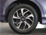 アルミホイール装着車です!これで足元まわりもおしゃれにきまります!