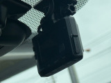 ドライブレコーダーを搭載しております。事故だけでなくあおり運転の状況も映像で記録することで万が一のリスクに備えることができます。