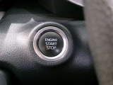 スマートキー装備車なので、キーを取り出さなくてもエンジン始動が可能です。
