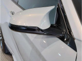 【BMWミラー】視認性の高いスタイリッシュなミラー。自動防眩機能も付いており夜間のドライビングをサポートします。