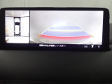 狭い場所での駐車やすれ違いなどでより的確な運転操作に役立つ360°ビューモニターが装備されています。