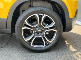 台形ホイールアーチはJeepならではのデザインです。
