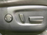 【パワーシート】スイッチ一つで簡単にシートの微調整が可能!電動だから力もいりません!快適なシートポジションにセットして、快適なドライブをお楽しみください。