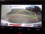 バックモニターで、後方を確認しながら安心して駐車することができます。運転初心者も熟練者も必須の機能です!