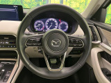 【純正革巻きステアリング】上質な革を使用することで、手にしっかり馴染みとても運転しやすいハンドルです♪