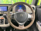 【純正革巻きステアリング】上質な革を使用することで、手にしっかり馴染みとても運転しやすいハンドルです♪