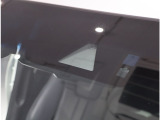 ホンダセンシング機能を支えているフロントカメラ(ドライブレコーダーではございません)!道路状況等を検知してドライバーの安全運転をサポート!※能力には限界がありますので過信せず安全運転をお願いします!