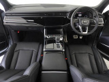 Audiのインテリアはエクステリア同様、優れたデザイン性とクオリティ、そして機能性を兼ね備えております。