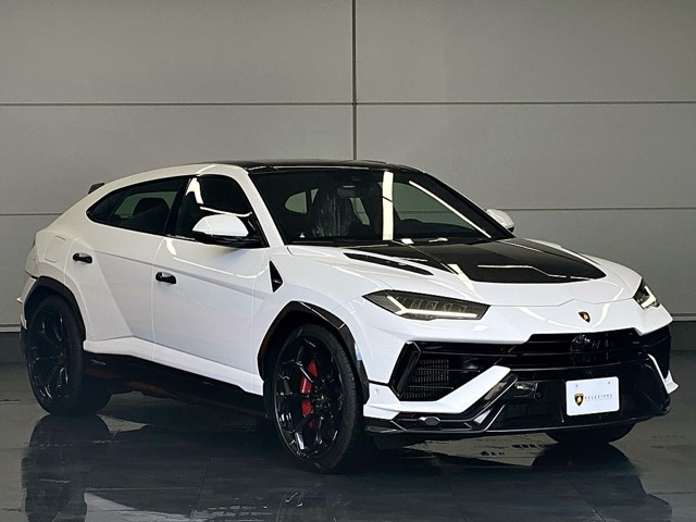 ウルスペルフォルマンテ 4WD