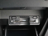 路上に設置されたインフラ設備との双方向通信を行うETC2.0ユニットを搭載!高速道路の進行先の渋滞情報や、停止車両などを画面表示や音声で提供します。