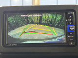 【バックカメラ】駐車時に後方がリアルタイム映像で確認できます。大型商業施設や立体駐車場での駐車時や、夜間のバック時に大活躍!運転スキルに関わらず、今や必須となった装備のひとつです!