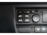 ◆◆両側電動スライドドア!!荷物で手が塞がる時など簡単にドアの開閉が出来ます!何より力いらずで開閉OK!女性やお年寄りにも優しい♪電動機能はOFFにもできますから元気なお子様の駆け出しも安心!