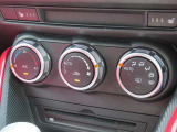 オートエアコンで車内はいつでも快適です♪