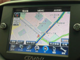 ●純正ナビ:一体感のあるナビは、高級感ある車内を演出してくれます。Bluetooth再生などオーディオ機能も充実しておりますので、運転もより楽しめます♪