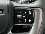 【アダプティブクルーズコントロールレーンキープアシスト】高速道路や渋滞時、先行車の減速、停止を検知し、安全な車間距離を保ちます。また車線を逸脱しそうになると、元の車線に戻るようにアシストする機能です。