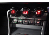 【左右独立エアコン】☆運転席と助手席で違う温度設定が可能。寒がりと暑がりが同時に乗っても快適に設定できます。