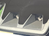 【スマートアシスト】走行中に前方の車両等を認識し、衝突しそうな時は警報とブレーキで衝突回避と被害軽減をアシスト。より安全にドライブをお楽しみいただけます。