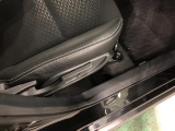 痛みの出やすい運転席シートの角、フロアマット、座面、ともに良好です