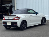 バックカメラが付いているのでバックでの車庫入れも安心です。