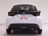 ハイマウントストップランプ採用で、後続車に対して自車の存在をアピールしてくれます!