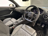 TTSクーペ 2.0 4WD 