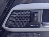 【MERIDIAN】英国の老舗オーディオブランド「MERIDIAN 」のサウンドシステムを搭載。低音から高音までをクリアに再現し車内に臨場感溢れる音響空間を提供。