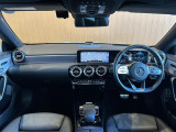 CLAクラス CLA200d AMGライン 本革シート サンルーフ