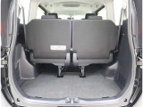 ボディサイズをフルに活用した広い荷室。積みやすい荷室形状を徹底追及、理想的なパッケージングを完成させました。