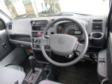 この車は、日産でご案内している高品質宣言車で、安心と満足のカーライフ宣言車です。入念なクリーニングはもちろん、安心していただけるよう、決められた整備内容や充実した保証内容でカーライフをサポートします