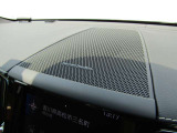 世界のオーディオファン垂涎のharman/kardonプレミアムサウンドシステムを搭載。原音に近い音場空間を忠実に再現。乗る人すべてに最良の音響体験を提供します。