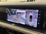 サラウンドビューモニターで車両周辺の確認をアシストします。
