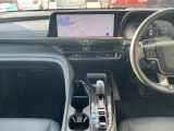クラウンスポーツ 2.5 Z E-Four 4WD 本革シート